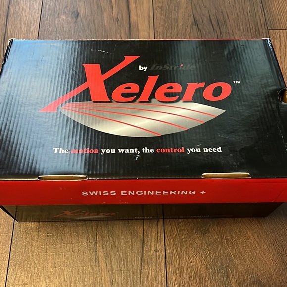 Xelero Athena woman’s tennis shoe 8.5 brown - Picture 9 of 9